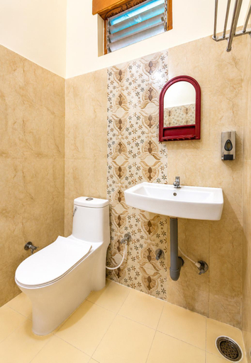 Bathroom, Jaiswal Homestay, Jabalpur