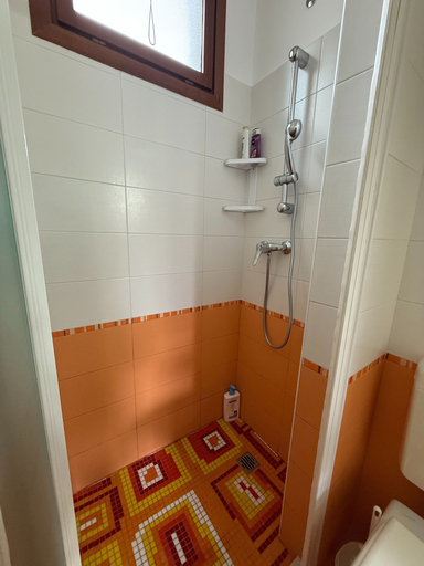 Bathroom 4, Stay in our Beachside Flat, Venezia