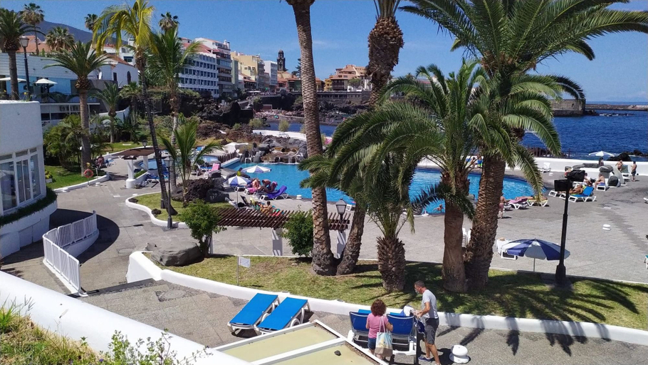 Pool, Fantastico 2 - Large Balcony, Free Parking, air Conditioning, Free Netflix, BBQ, Santa Cruz de Tenerife