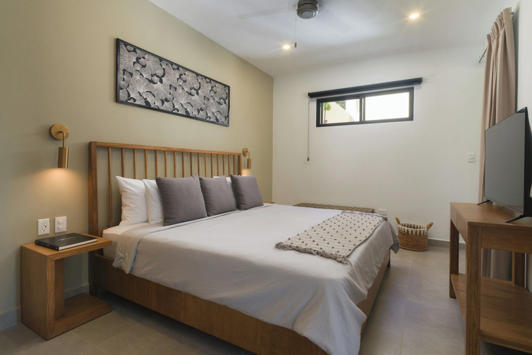 Room 2, Bo Jungle - Steps to Tamarindo Beach - Surf & Pool #1, Santa Cruz