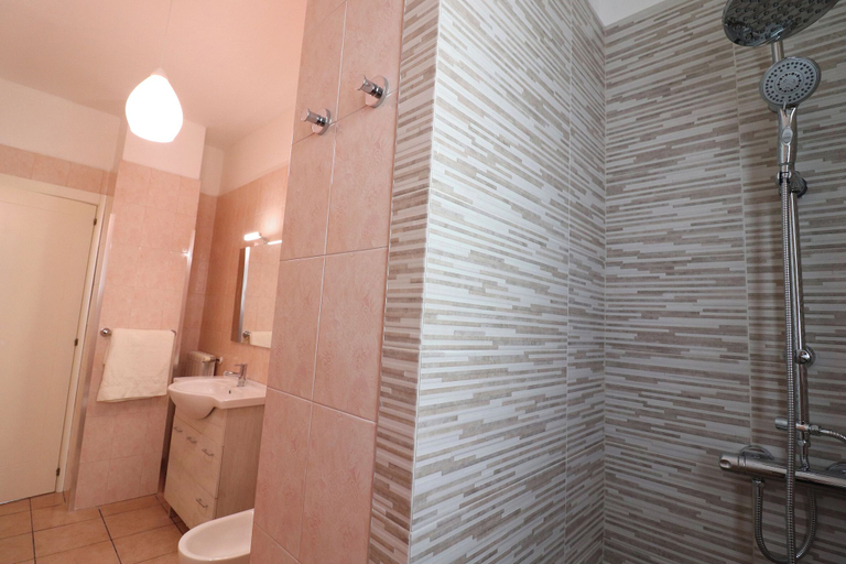 Bathroom 4, Carlotta's House in Otranto, Lecce