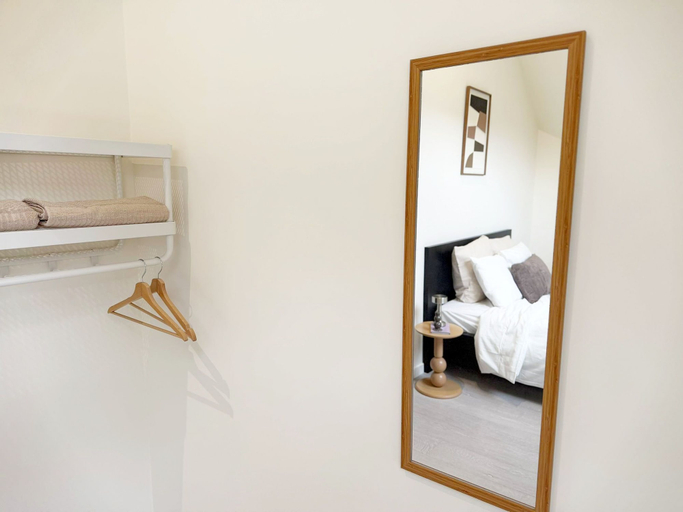 Room 2, Central 2 Private Rooms With Shared LR, Oost-Vlaanderen