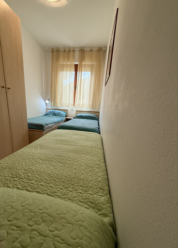 Room 2, Stay in our Beachside Flat, Venezia
