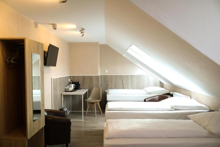 Room 5, Hotel Allee 55, Region Hannover