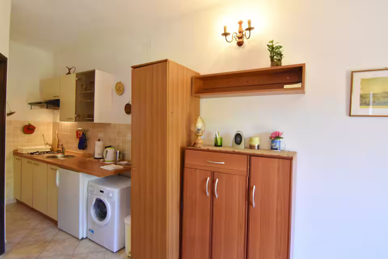 Laundry, Cozy Studio With Garden Terrace in Zambratija, Umag