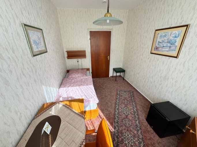 Room 4, Hotel Runge 24-7 check in & free parking, Kiel