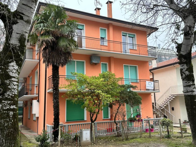 Exterior 2, Top-floor Flat With Parking in Bibione, Venezia
