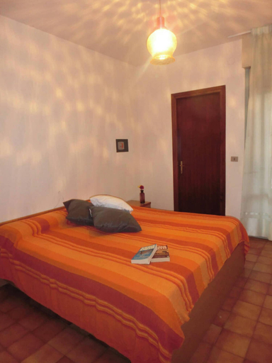Room 4, Two Story House With Enclosed Garden, Venezia