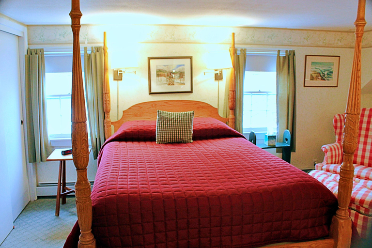 Room 2, The Landgrove, Bennington