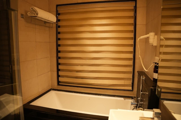 Bathroom 5, Regenta Place The Golden Castle Baddi, Solan