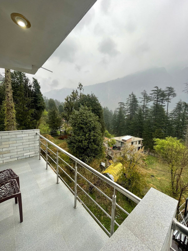 Others 5, Hotel Saras, Kullu
