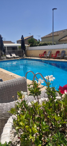 Others 5, rev'hotel, Hérault