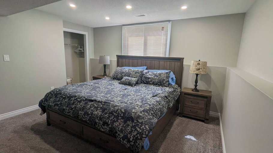 Others 3, Doctor's Lounge - An Executive Home in Niagara, Niagara