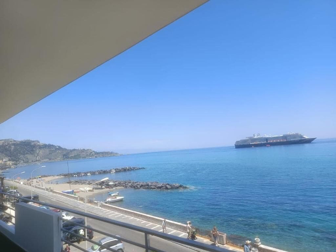 Property grounds, Maison Martina Rooms, Messina