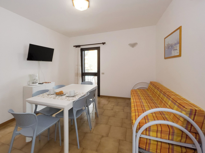Dining room 2, Lignano Apartment 80 mt From sea, Udine