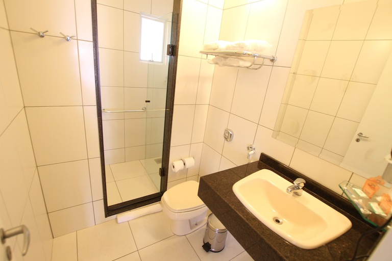 Bathroom, Hotel Confiance Batel, Curitiba