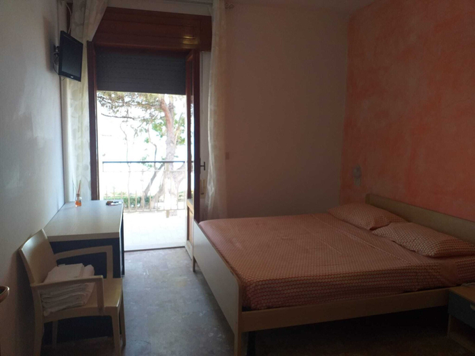 Others 4, Room-quadruple Room for a Totally Relaxi, Teramo