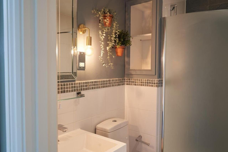 Bathroom 3, The Beckford Inn, Worcestershire