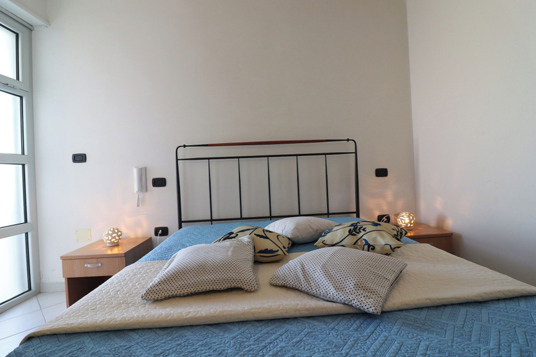 Bedroom 2, Casa Vanessa Modern One-bedroom Apartment With sea View in Central Otranto, Lecce