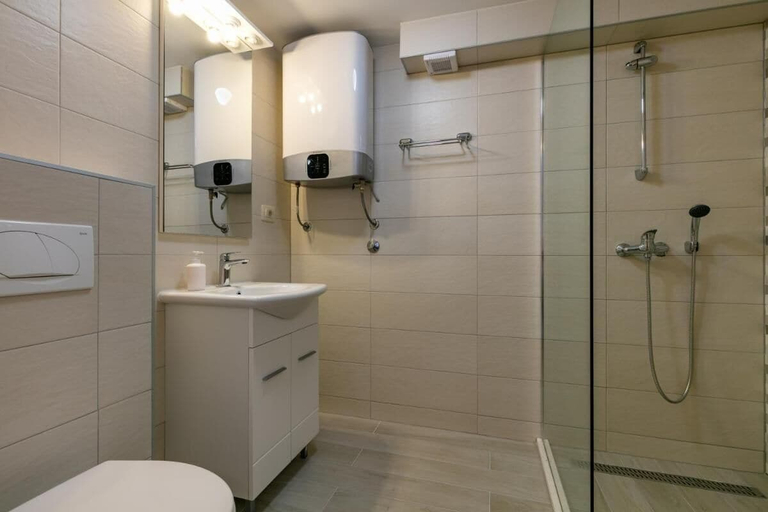 Bathroom 5, Studio Apartment Oleander, Split