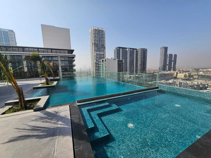 Pool 2, Luxury Studio in Jumeirah Village Circle, Dubai
