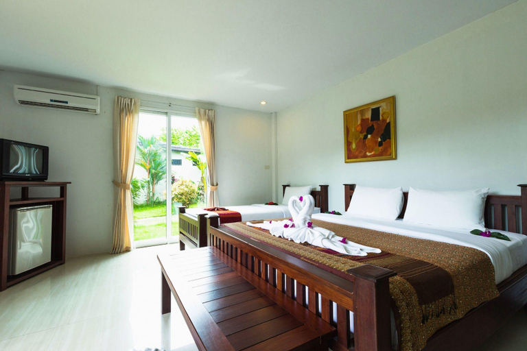 Bedroom 2, Nakakiri Resort and Spa, Thong Pha Phum