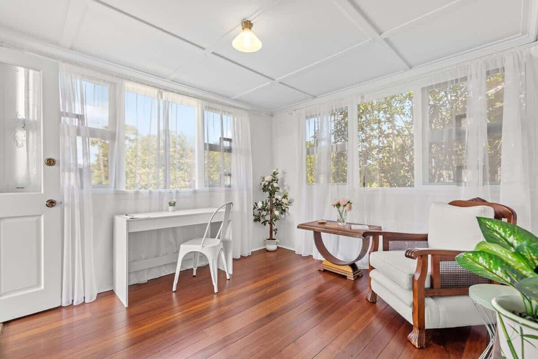 Interior 2, Nans House! 2bed, 1bath, 1car ~ East Brisbane, Brisbane