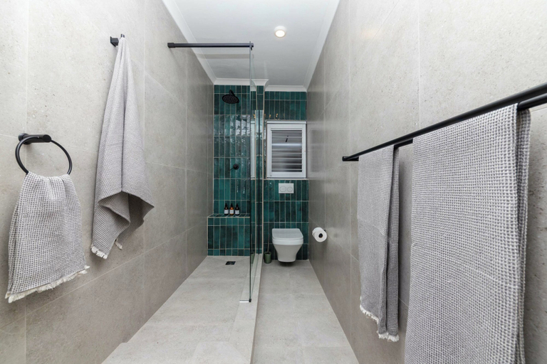 Bathroom 2, Mouille Point Studio Including Welcome Basket, City of Cape Town