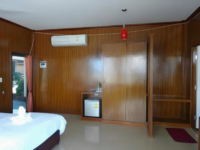 Bedroom 2, Needa Rock Resort, Khanom