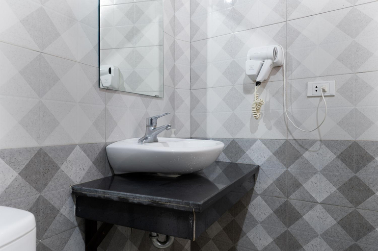 Bathroom 3, Catcat Garden Hotel, Sa Pa