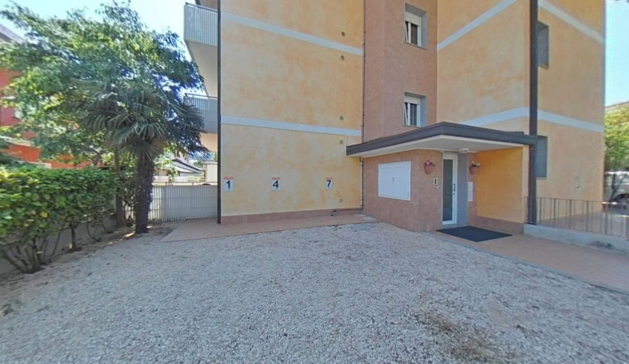 Parking 3, Flat Steps From the sea and Center, Udine