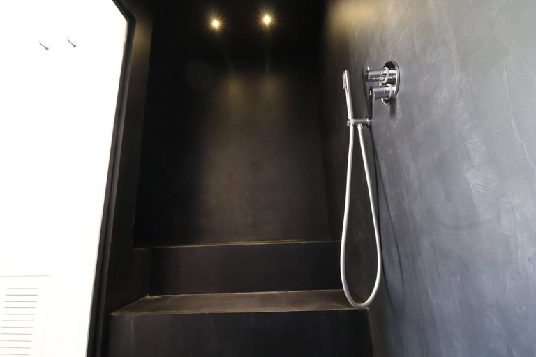 Bathroom 2, Black&white Otranto Suite, Lecce