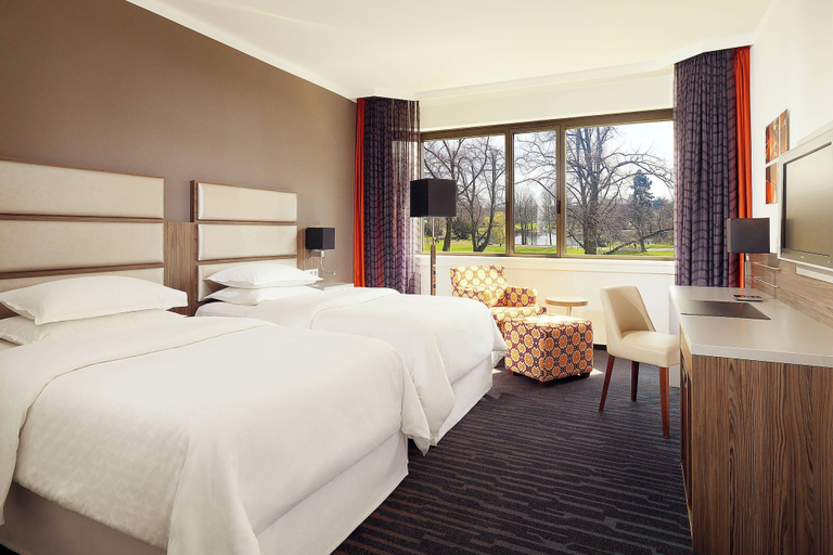 Bedroom 4, Sheraton Essen Hotel, Essen