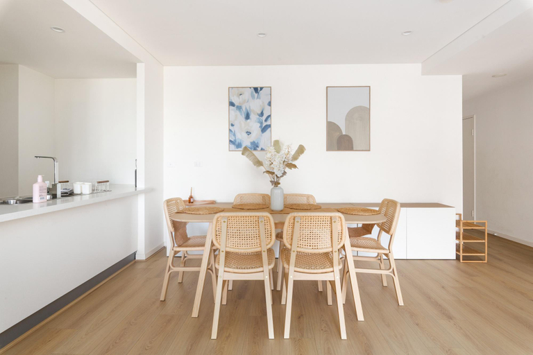 Separate living room 3, Modern 2-Bed Apartment Near Airport, Sydney