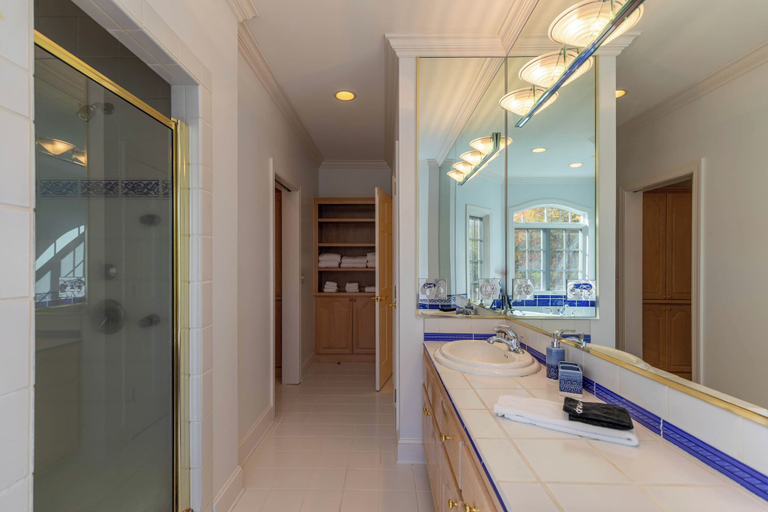Interior 2, Mountain Gem Huge Home 7 Mins to Boone With Hot Tub, Pool Table & Views!, Watauga