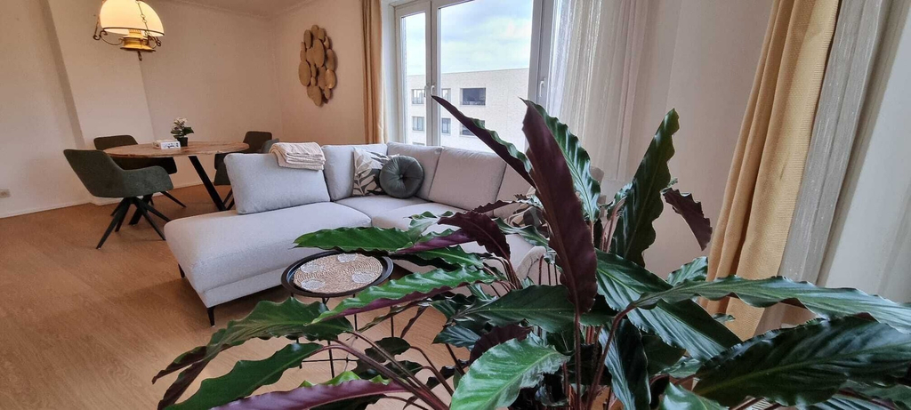 Others 2, Superb Flat 3 Bedrooms Private Parking, Antwerpen