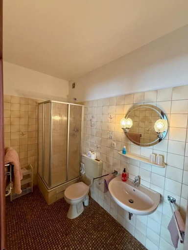 Bathroom 3, Hotel Runge 24-7 check in & free parking, Kiel