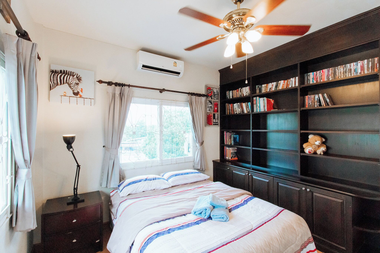 Bedroom 3, Private Residence Hosted by Sasithorn, Bang Lamung