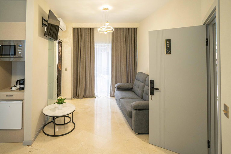 Others 3, Casa Luxore, Alicante