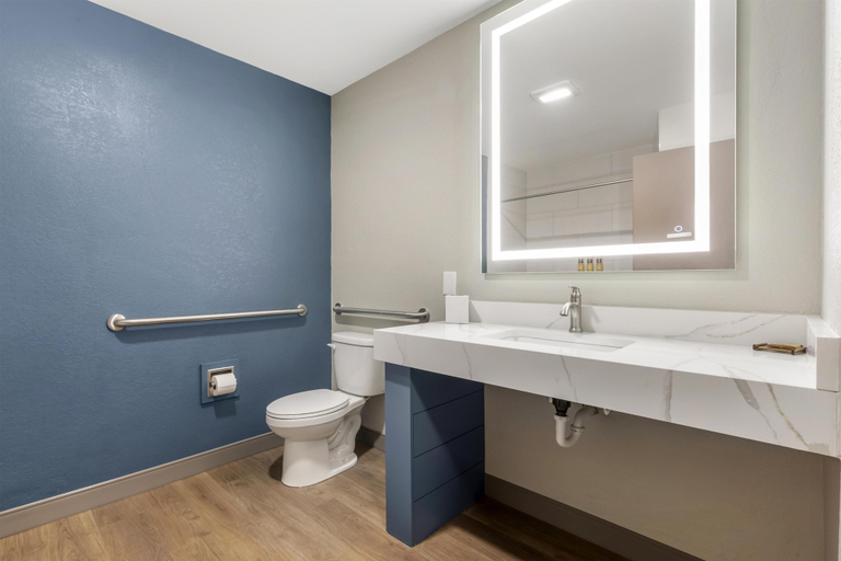 Bathroom 4, Best Western Plus Revere Inn & Suites, Lancaster