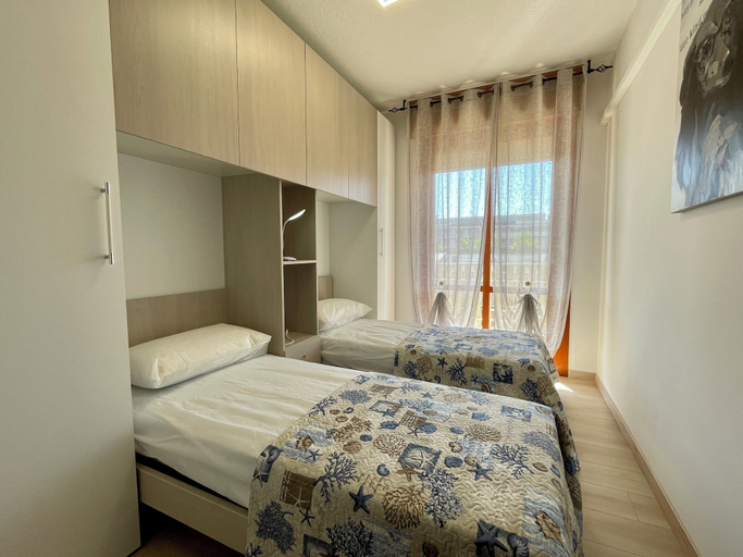 Room 5, Apartment for six With Shared Pool, Venezia