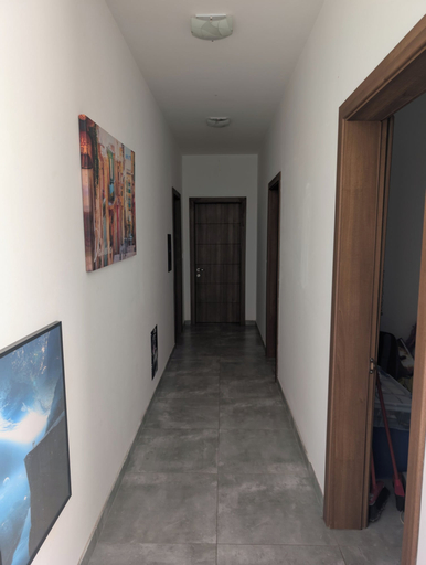 Hallway, Room-private Cosy Room in a Modern Subur