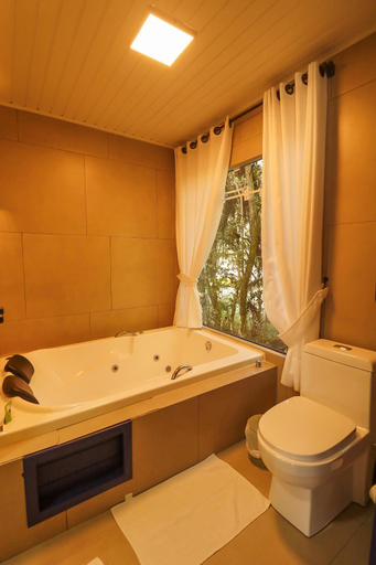 Bathroom 2, Cafe e Cabanas Lenha no Fogo, Urubici