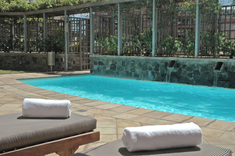Sport & Beauty, Two Bedroom Apartment - Fully Furnished and Design in V&a Marina Residential, City of Cape Town