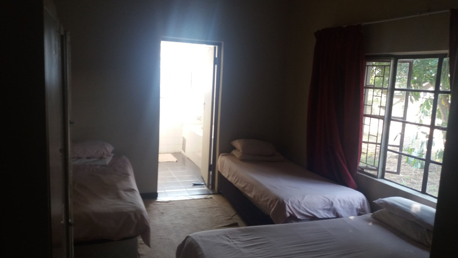 Bedroom 3, Room-cosy Farmhouse for 4 Persons, Waterberg