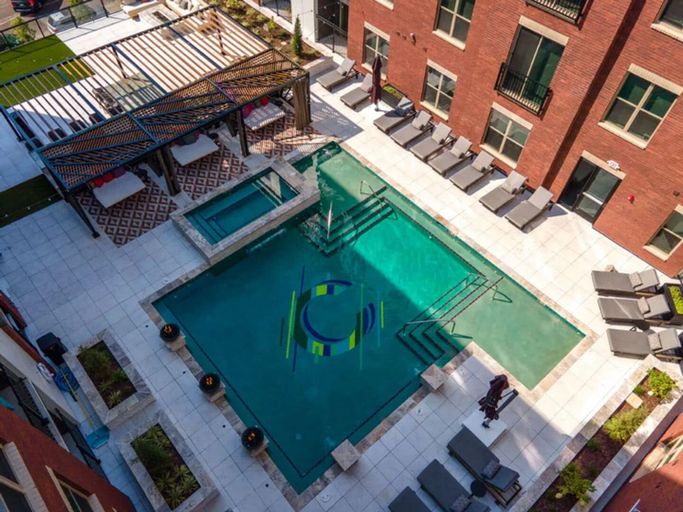 Pool, Landing Apartments near Forest Park, St. Louis, Saint Louis