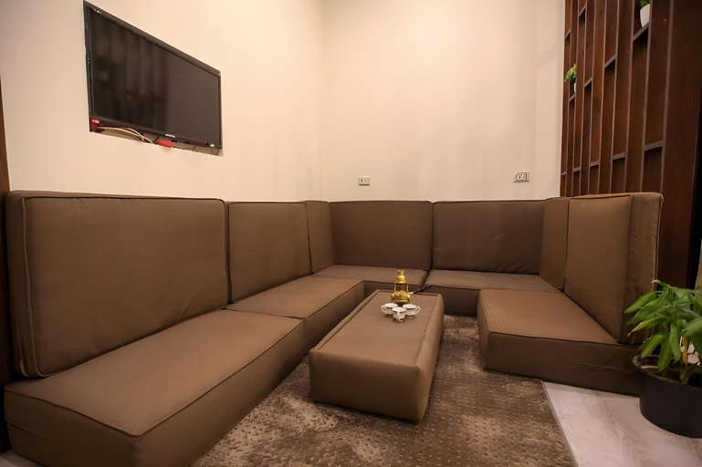 Food & Drinks 5, Valencia Hotel, Qasr an-Nil