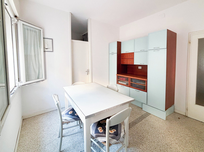 Dining room, Spacious Seafront Stay in Jesolo, Venezia