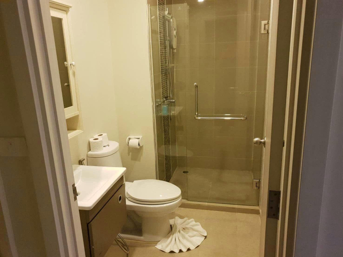 Bathroom 5, Dlux Condominium, Phuket Island