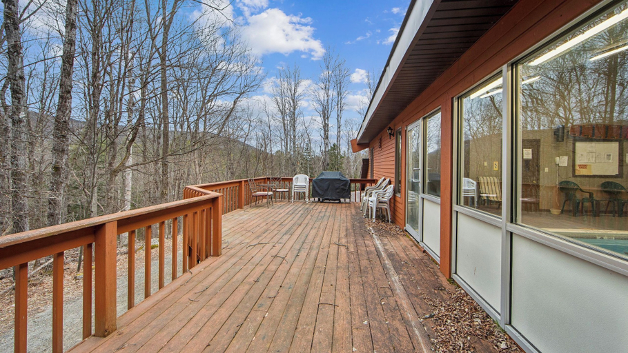 Interior 4, Pipeline by Avantstay Heated Pool + Game Room Skiing + Hiking + Rafting, Warren
